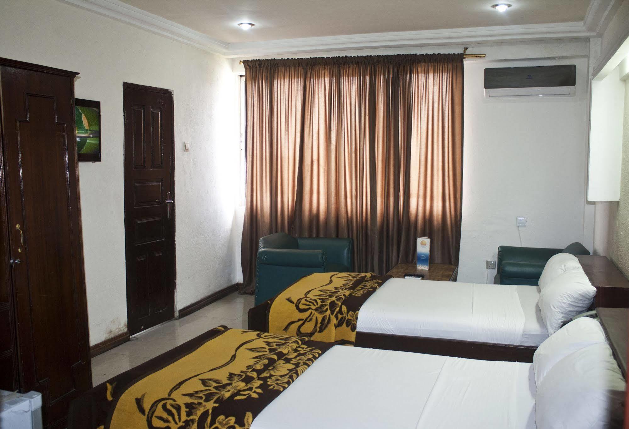 Niagara Hotel Άκρα Εξωτερικό φωτογραφία